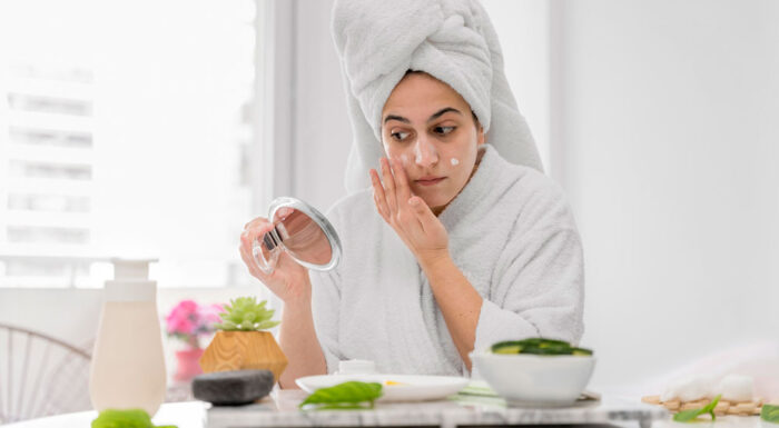 The Clean Beauty Revolution: Natural Skincare, DIY Masks & Chemical-Free Cosmetics