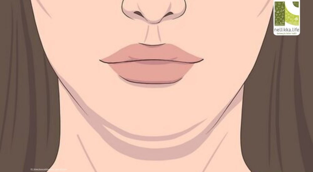 Why Double Chin Is Common in Women — And How to Manage It in Your 40s and 50s